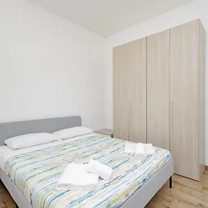https://bergamo-life.italymilanhotels.net